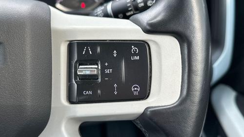 Land Rover Defender Photo devhouse-6a1efc79ebda8c2674fefccbdad5f5212cce2580.jpg