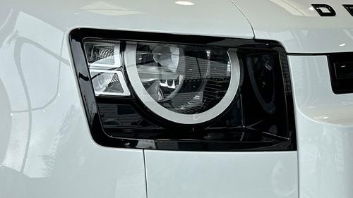 Land Rover Defender Photo devhouse-acefc79ee86546e8dfc1775e5a246beb7de127a4.jpg