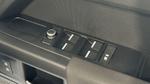 Land Rover Defender Photo 24