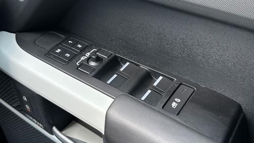 Land Rover Defender Photo devhouse-f7973ff3698ae374e2d3a1374b9020420fe47bb6.jpg