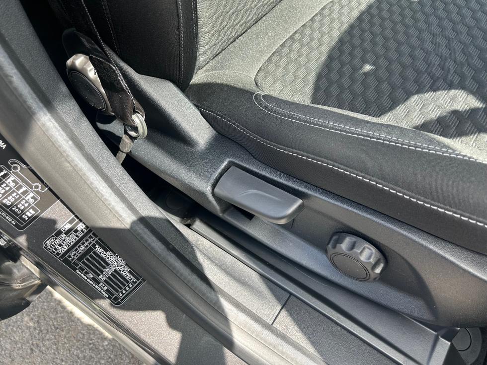 Ford Puma Photo df083dc7-e497-4261-9d1b-d421b2ed3bb9.jpeg