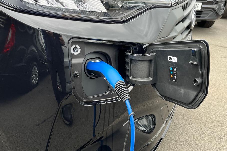 Used Ford E-TRANSIT CUSTOM 13/N336742 18