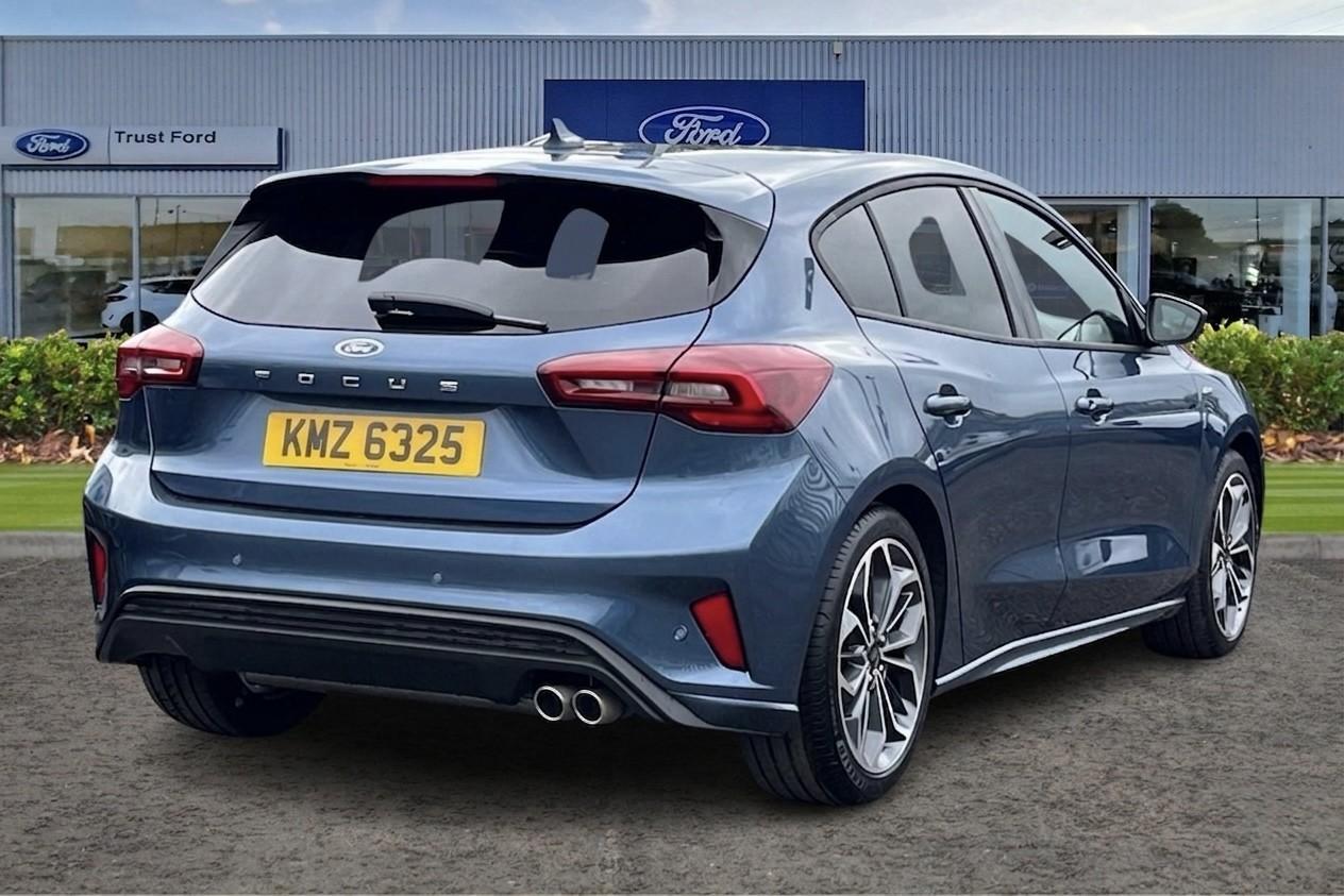 Ford FOCUS Photo 3