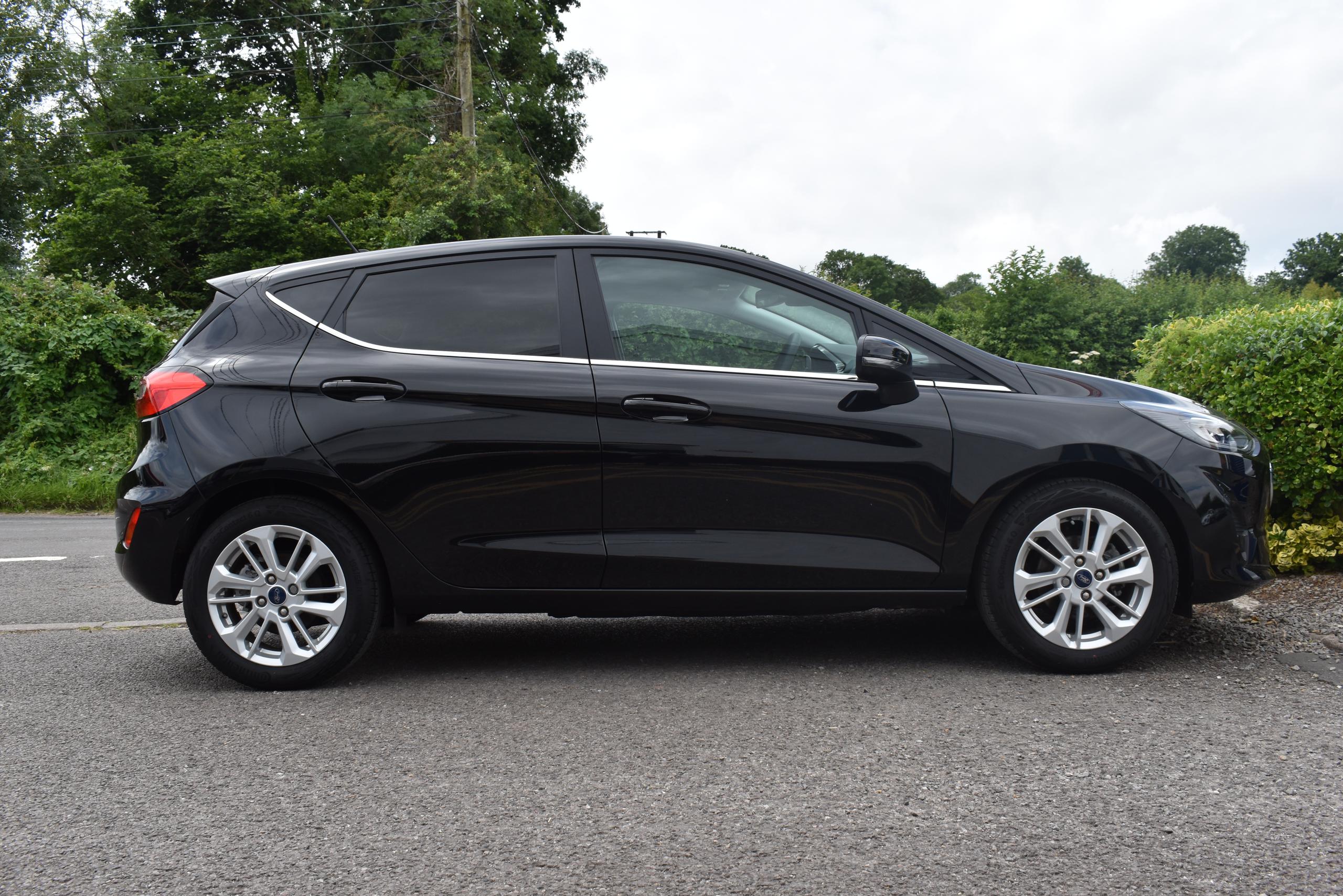 Used Ford FIESTA YH22OMM 13