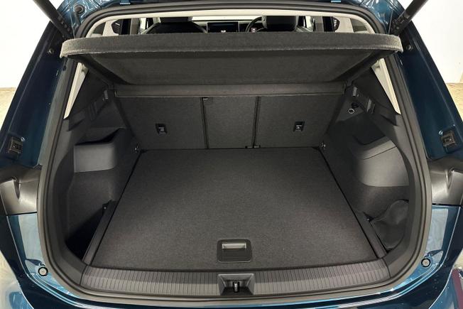 VOLKSWAGEN Tiguan Photo 12