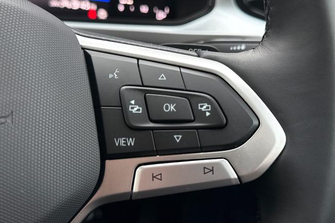 Volkswagen T-Roc Photo 17