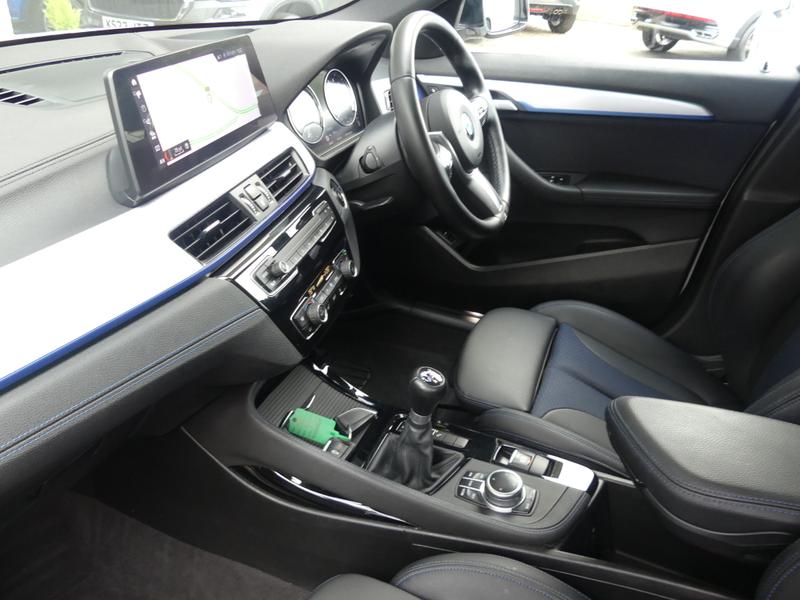BMW X2 Photo df57a8fb-0dae-4acc-a099-94461c4aa3ea.jpg