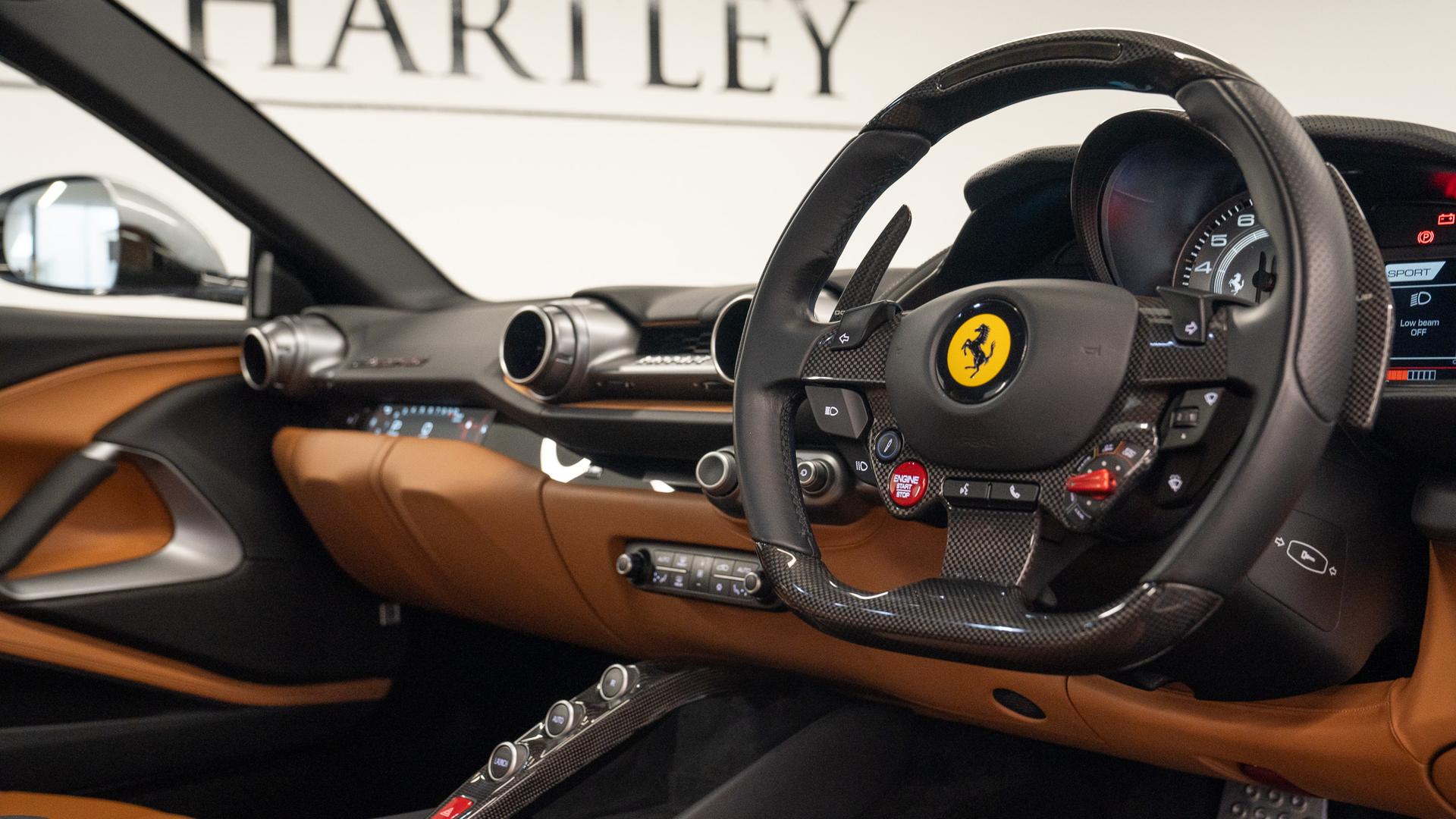 Ferrari 812 Photo df5b54e5-caeb-45dc-816b-767beea5da58.jpg