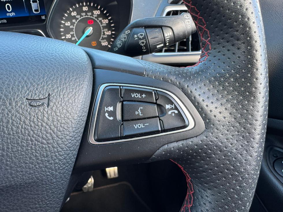 Ford Kuga Photo df5fb951-0b89-4a7f-8e78-3fb061cf425c.JPEG