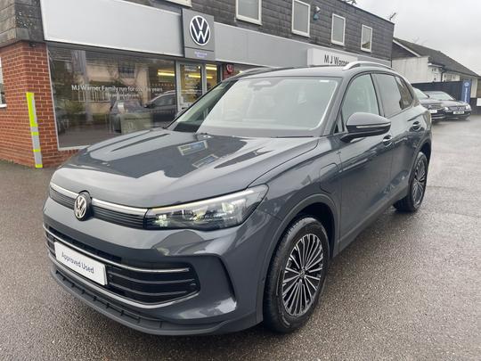Volkswagen Tiguan Photo df8075cc-277b-43f1-aabb-1de076df8ccd.jpg