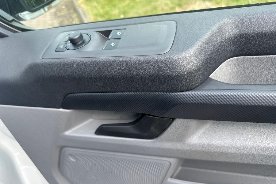 Ford TRANSIT CUSTOM Photo df9a58f1-2343-421b-8399-256cd1fd3ab5.jpg