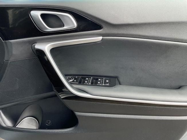 KIA Ceed Photo 29