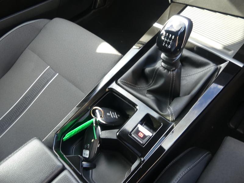Vauxhall Astra Photo dfa7545c-f188-47e4-aa58-58c503211cd1.jpg