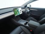 TESLA Model 3 Photo 10