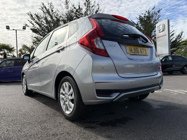 Honda Jazz Photo dfc296a6-dbd6-4a8b-80cd-23adf2ad5ba8.jpg