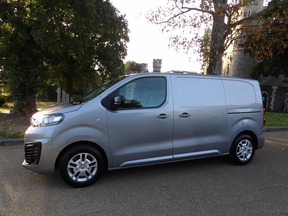 Used Vauxhall Vivaro WV22FLP 3