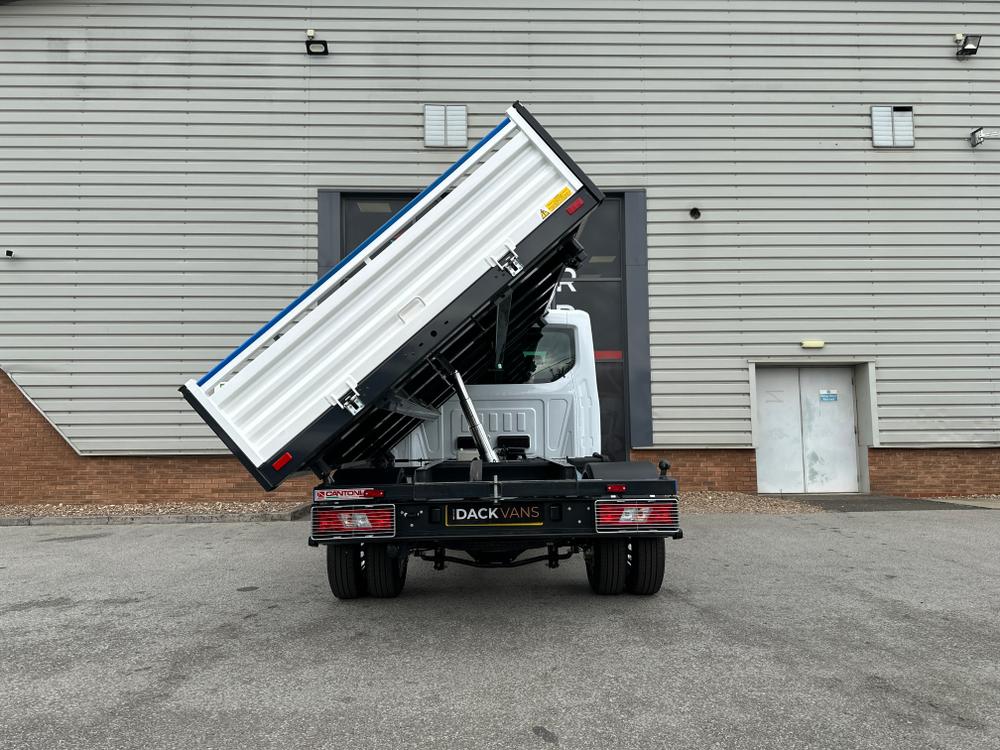 Ford Transit Photo dfd1341d-ef79-42fa-b00e-e16b196eff42.jpg