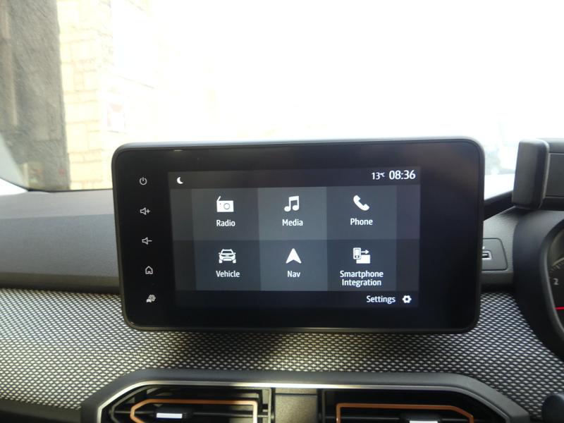 Dacia Sandero Stepway Photo dfe02997-83b7-4a90-a06b-1d8f82d6c8a1.jpg