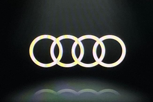 AUDI Q7 Photo 16