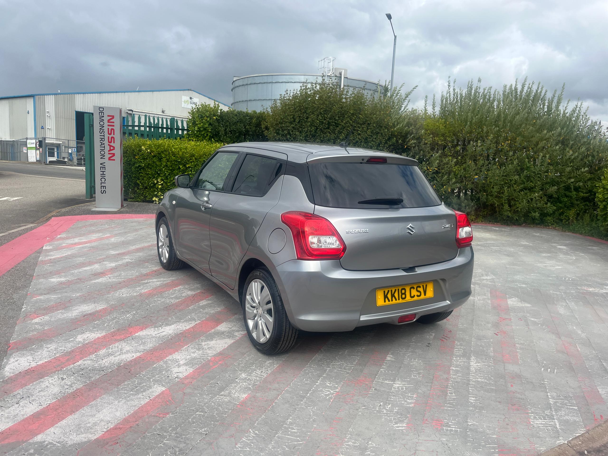 Suzuki Swift Photo 6
