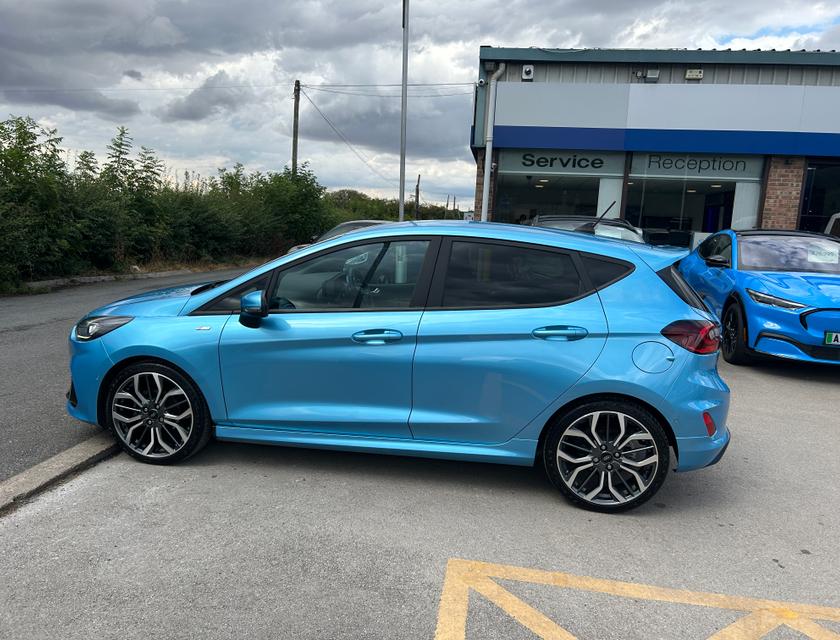 Ford Fiesta Photo e02f83b7-e9c2-4e5e-8ef7-6a4d5d383171.jpg
