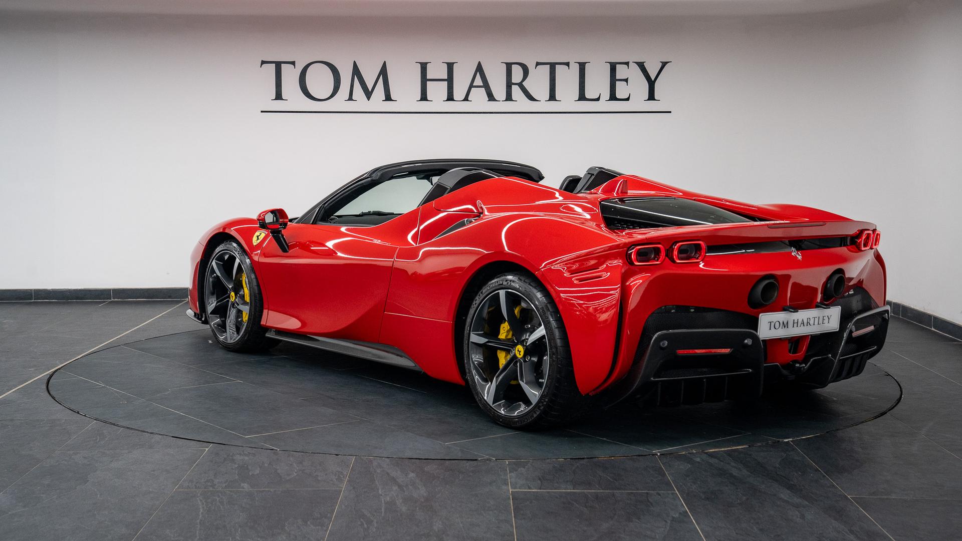 Ferrari SF90 Photo e03a79f0-85f3-48c5-ba6e-f522fc4773ad.jpg