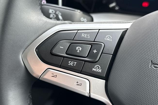 Volkswagen Golf Photo 17