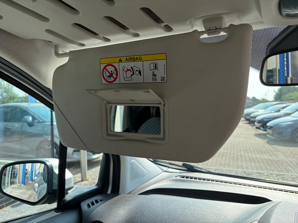 Ford Tourneo Courier Photo e045f34f-12cd-4804-b50a-4d73b106ae48.jpeg