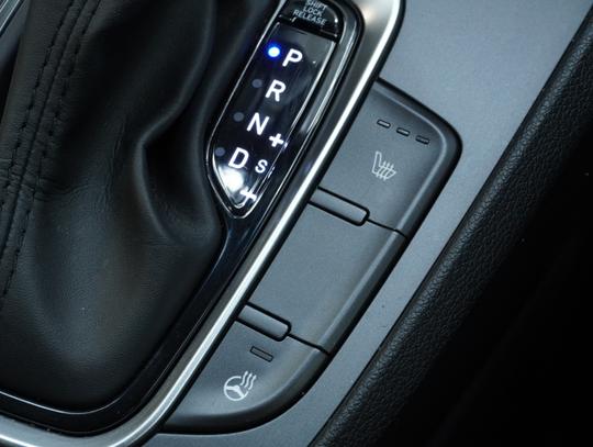 Hyundai KONA Photo e052e453-2e98-4a17-82c5-616c6cbe5b8e.jpg