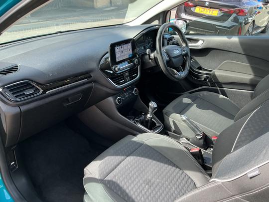 Ford Fiesta Photo 31