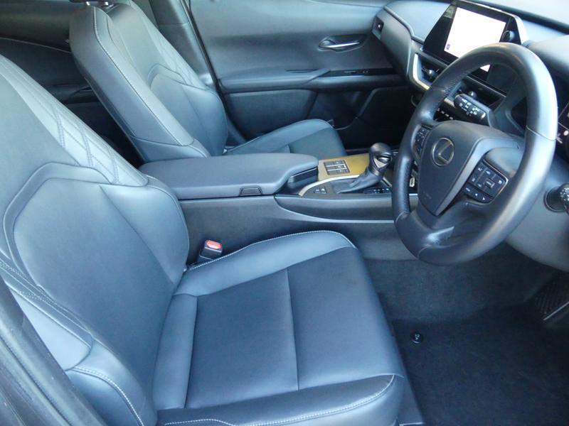 Lexus UX Photo e062888a-89b7-4e44-90f6-6857b29fd3ca.jpg