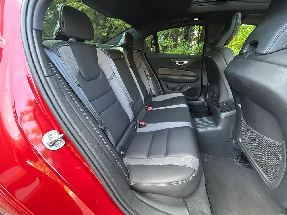 Used Volvo S60 KP72DSU 32