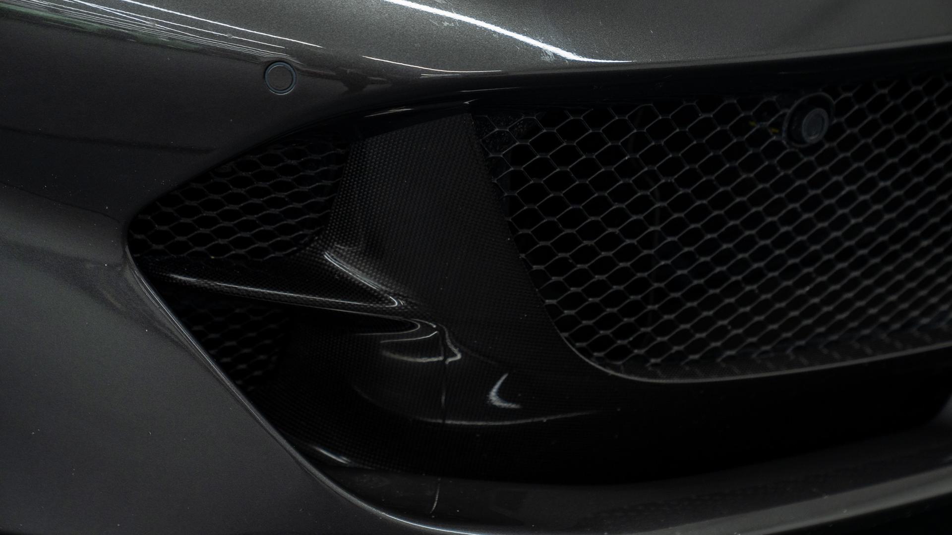 Ferrari 812 Photo e08777ff-2342-4c68-8425-b1f48c1993f8.jpg