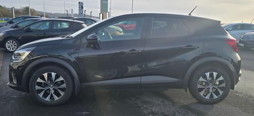 Renault CAPTUR Photo e08a10ae-4f96-4671-aa05-13bf61c4b4c7.jpg