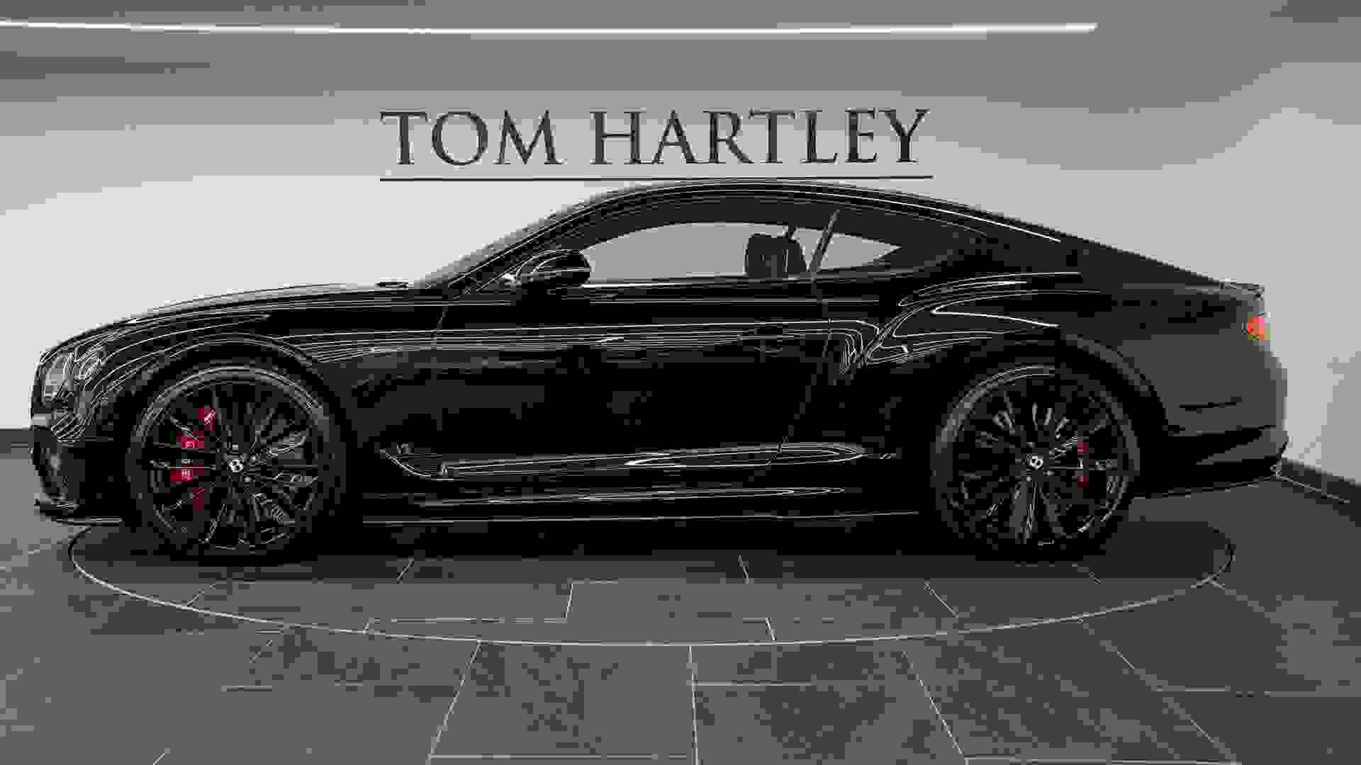 Bentley Continental GT Photo e08cb470-8566-4007-b56c-2c984a890469.jpg