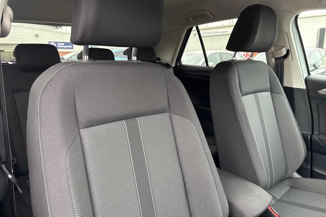 Volkswagen T-Roc Photo 21