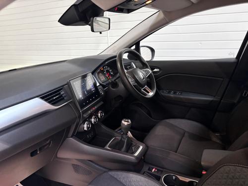 Renault Captur Photo e0931c28-ce05-4492-ad32-8ba2e214c7af.jpeg