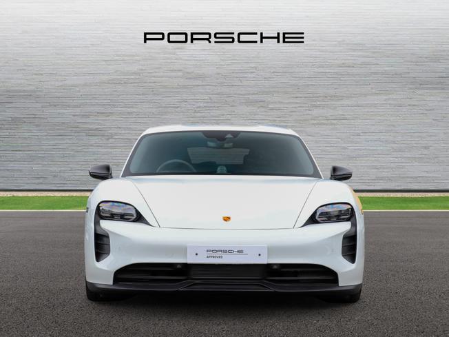 PORSCHE Taycan Photo 6