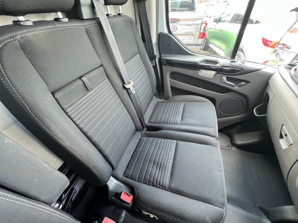 Ford Transit Custom Photo e0992290-a026-4f48-8dd1-d664115191d3.jpeg