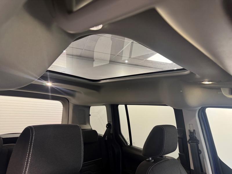 Ford Tourneo Connect Photo e09a518b-0912-4dad-b251-0758f1f8815e.jpg