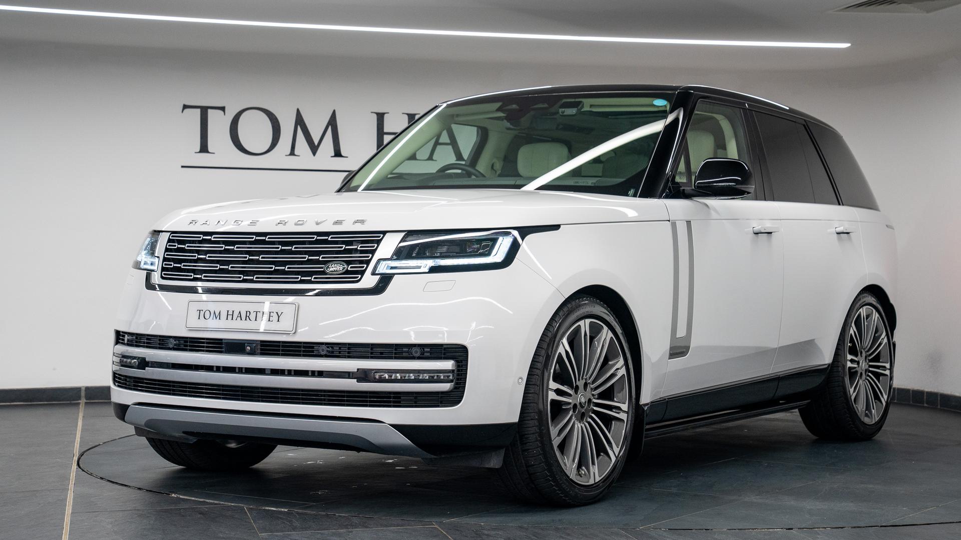 Land Rover Range Rover Photo e09e0d08-caa8-472a-bdf7-7b2ca7120c04.jpg