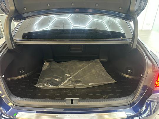 Lexus ES Photo e0a39b7d-d9f1-4507-9386-b4f0a6f2db81.jpg