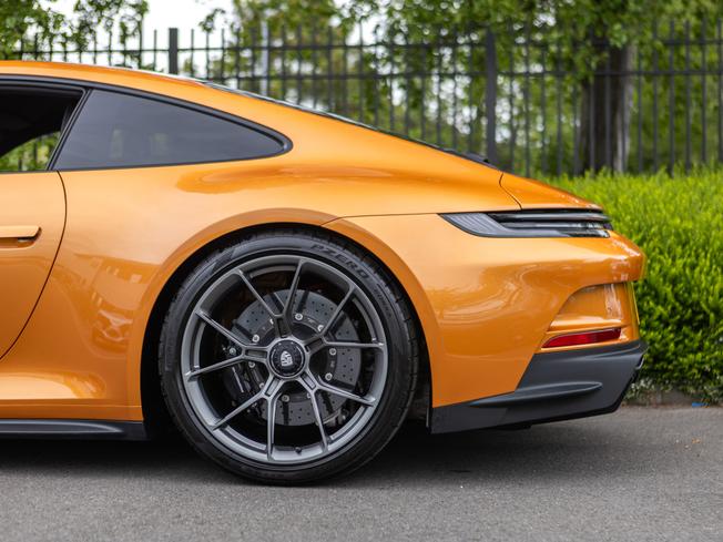 PORSCHE 911 Photo 37