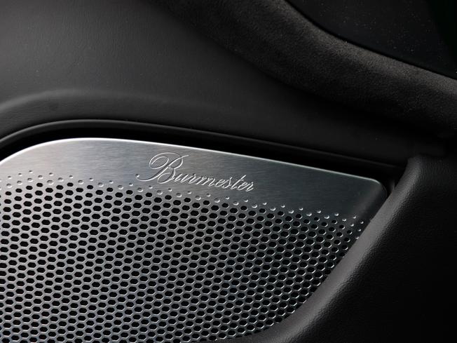 PORSCHE TAYCAN Photo 20
