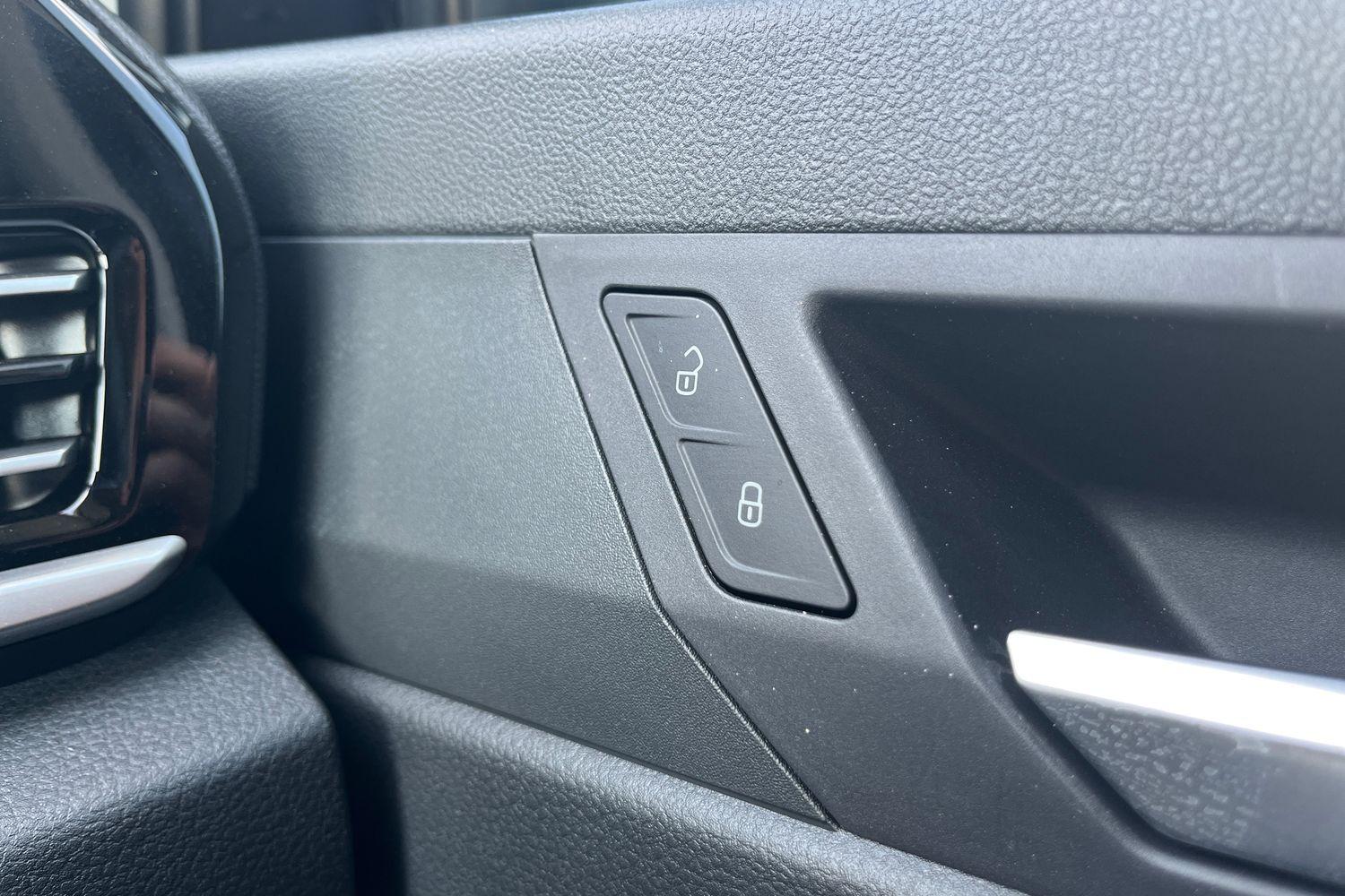 Ford TRANSIT CONNECT Photo 35