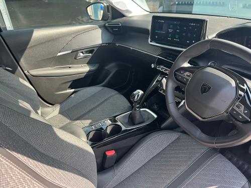 Peugeot 208 Photo e0c0a6f1-aef2-4a86-b983-328368980939.jpeg