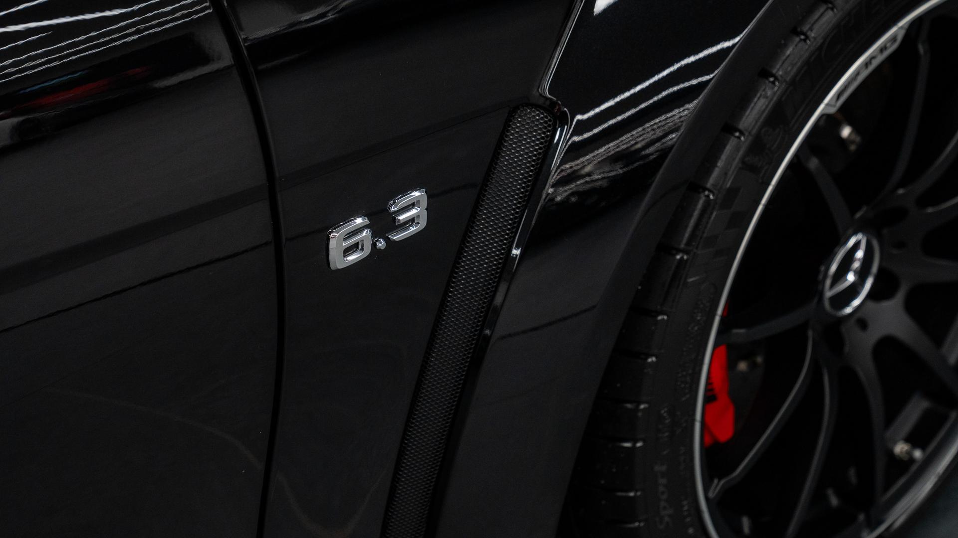 Mercedes-Benz C63 AMG Photo e0c432d0-2db0-4a11-aaca-edf4c6b26696.jpg