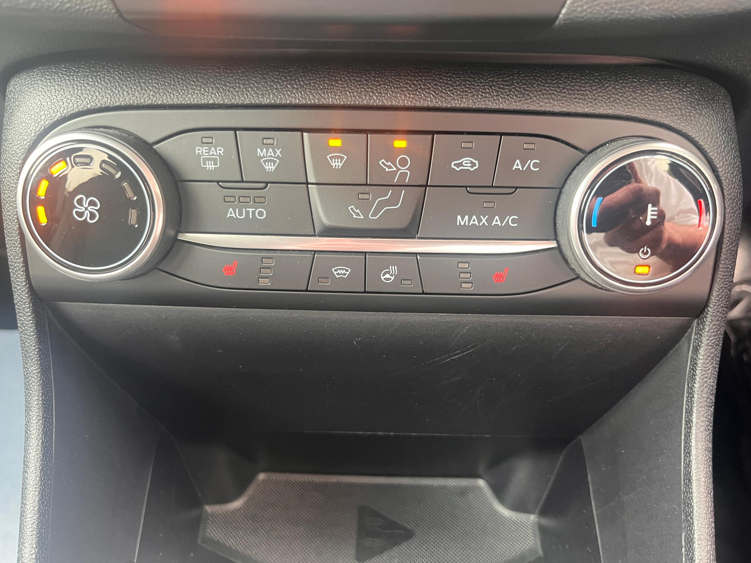 Used Ford FIESTA CN72RYR 36