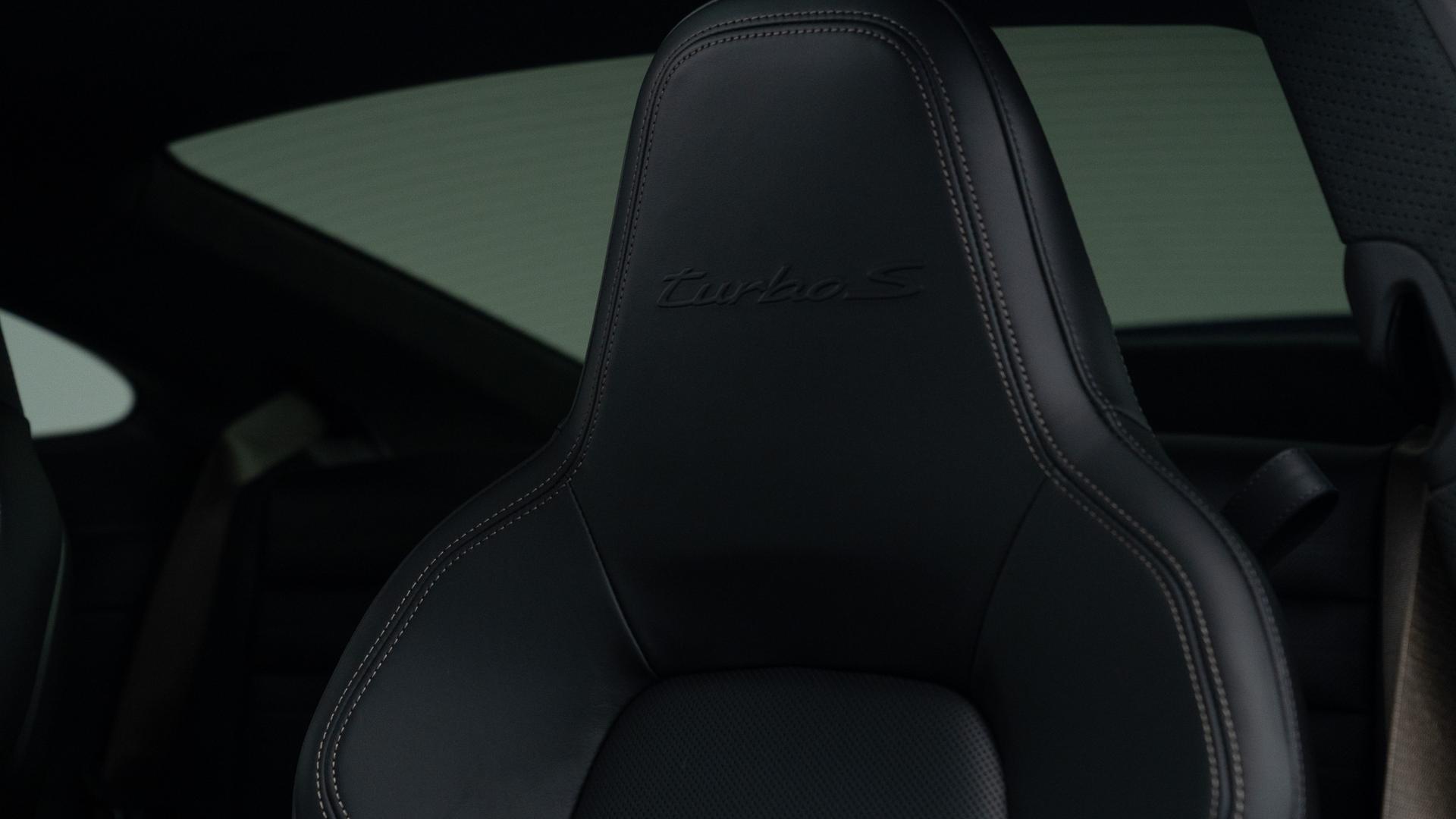 Porsche 911 Photo e0dc46d4-cbfd-4403-a71d-cfddfe2770a5.jpg