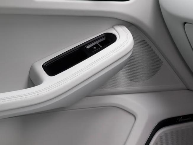 PORSCHE Macan Photo 28